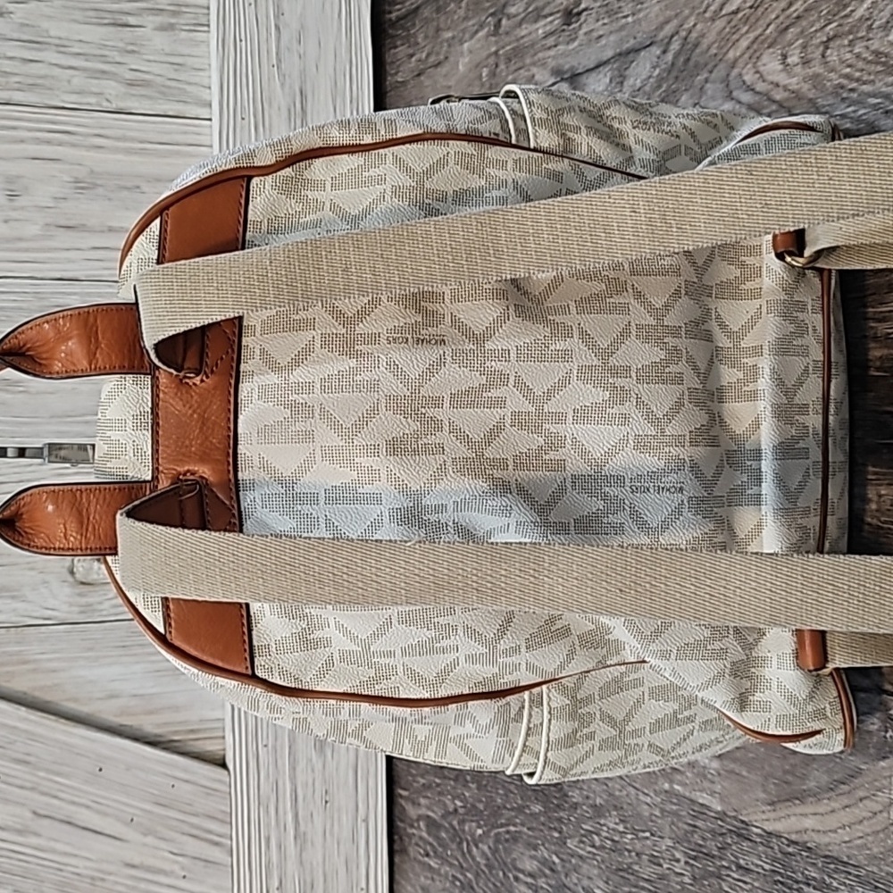 Michael KorsWomen's White Michael Signature Large Backpack - Picture 2 of 14